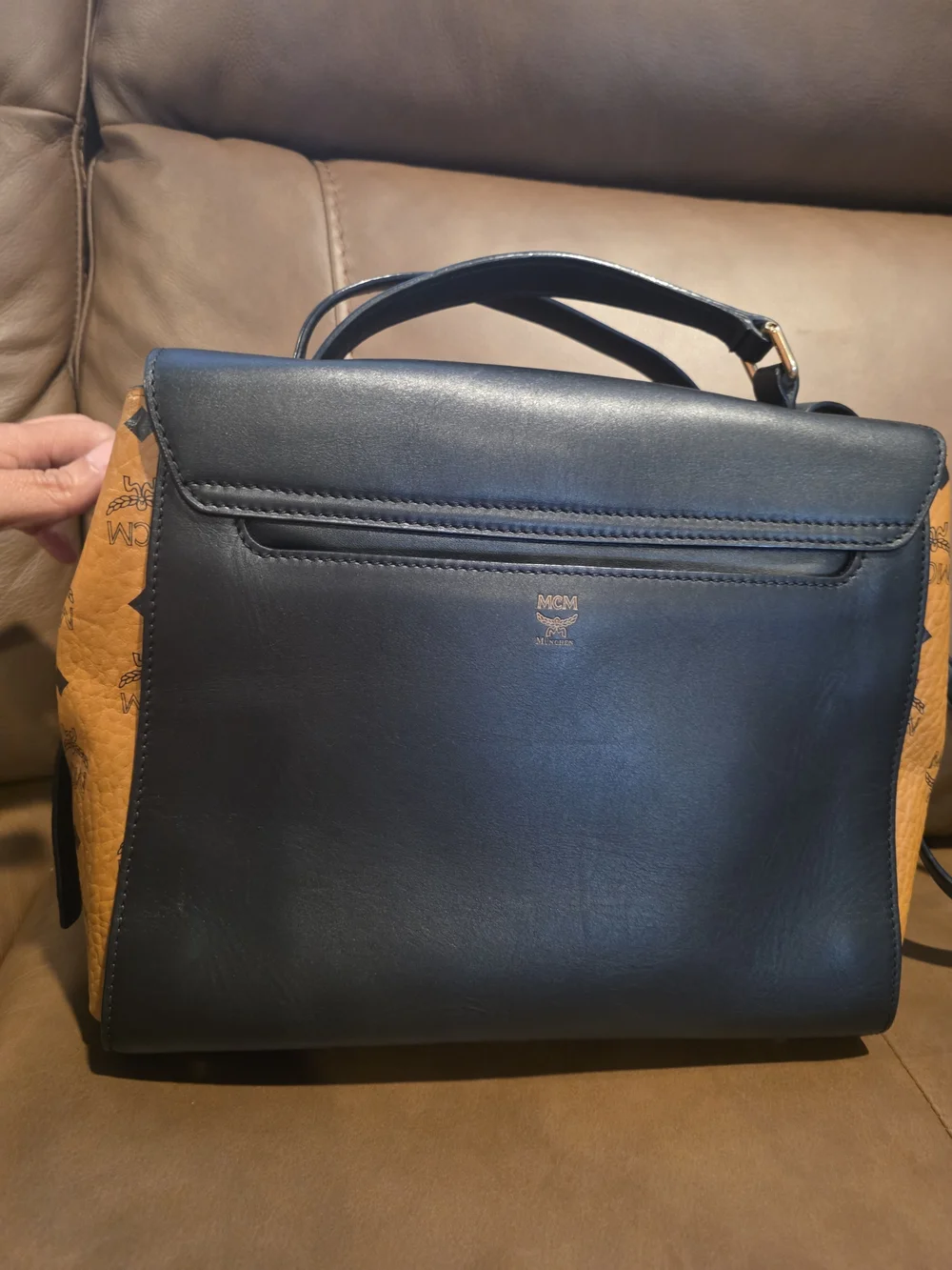 MCM elegant black